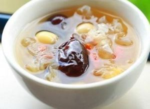 銀耳蓮子羹 銀耳蓮子羹