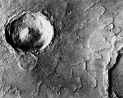 火星的尤蒂撞擊坑，有壁壘型噴出物。