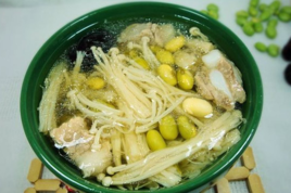 金針毛豆排骨湯 金針毛豆排骨湯