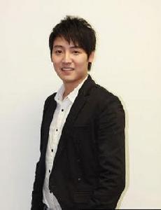 陳立青[SMG東方衛視主持人、歌手]