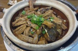 腐竹鮮淮山魚頭湯 腐竹鮮淮山魚頭湯