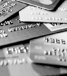 （圖）信用卡啃老族