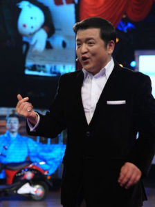 趙屹鷗主持《年代秀》