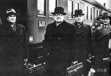 1939年10月，前往莫斯科談判的芬蘭代表