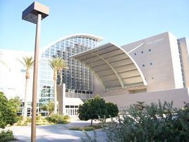 內華達拉斯維加斯大學 內華達拉斯維加斯大學