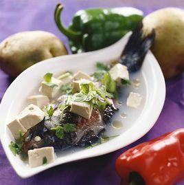 鯽魚金針豆腐湯