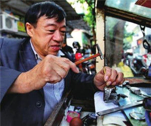 精修鐘錶 精修鐘錶