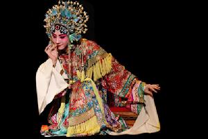 （圖）黎明扮演的梅蘭芳演繹《貴妃醉酒》