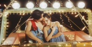 《不扣鈕的女孩》