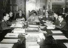 1945年，革命執政委員會成員