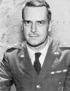 愛德華·蘭斯代爾‎幫助吳廷琰進行競選