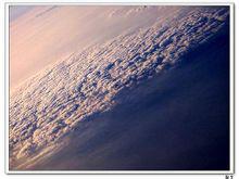 外太空[地球稠密大氣層之外的空間區域]