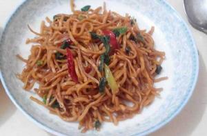 紅薯炒麵 紅薯炒麵