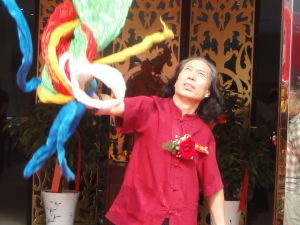 吉弘多德藝術活動