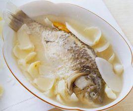 當歸鯽魚湯 當歸鯽魚湯