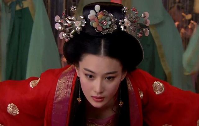 她是天龍八部中不折不扣的心機婊,也是金庸本人最不喜歡的角色 她是天龍八部中不折不扣的心機婊,也是金庸本人最不喜歡的角色