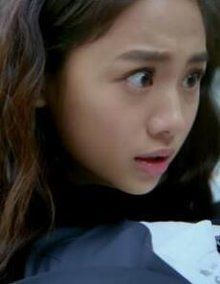 章安安（吳映潔 飾）