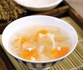 銀耳枸杞薏米羹 銀耳枸杞薏米羹