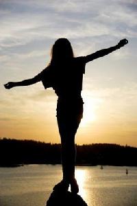 孤獨是一個人的狂歡 孤獨是一個人的狂歡