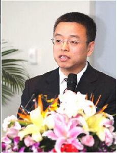 馬德富[新道科技股份有限公司高級副總裁]