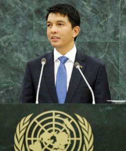 安德里&middot;尼里納&middot;拉喬利納