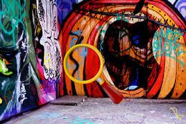 塗鴉牆上的字母 塗鴉牆上的字母