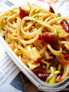 豆芽燜面 豆芽燜面