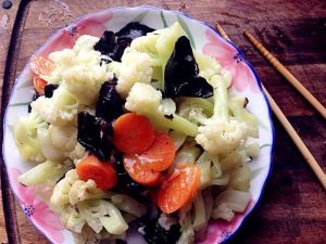 花菜香菇胡蘿蔔 花菜香菇胡蘿蔔