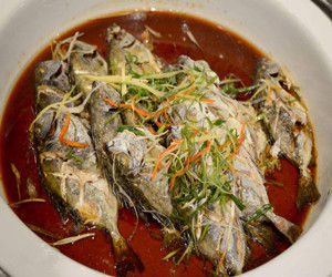 臘八蒜蒸海魚 臘八蒜蒸海魚