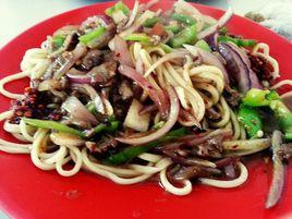 孜然牛肉蓋澆面 孜然牛肉蓋澆面