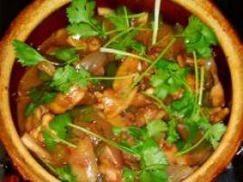 家常奇味雞煲 家常奇味雞煲