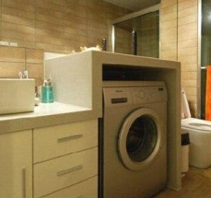 廚房裡的洗衣機