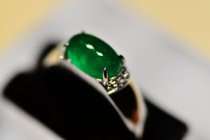 中國祖母綠戒指