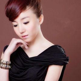 冰是睡著的水[雲菲菲演唱歌曲]