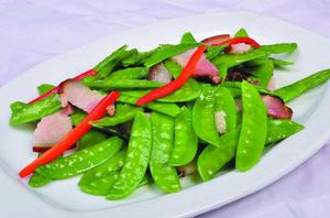 荷蘭豆炒豬臉頰肉 荷蘭豆炒豬臉頰肉