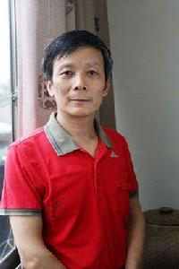 陳洪平[江蘇省陶瓷藝術名人，紫砂中青年陶藝家]