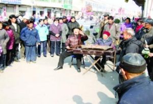 藝人王軍、五秀蘭在來安演出