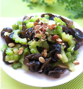 涼拌苦瓜木耳 涼拌苦瓜木耳