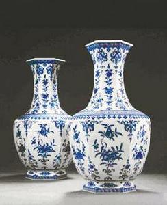 清乾隆青花折枝花果紋六方大瓶 清乾隆青花折枝花果紋六方大瓶