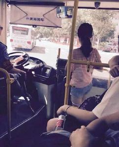 最美刷卡女孩 最美刷卡女孩