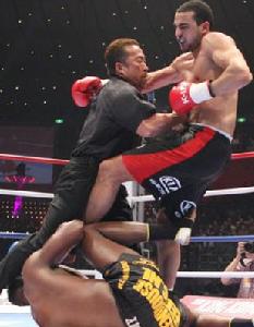 Hari對Bonjasky惡意犯規