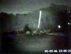 速度飛快的不明飛行物