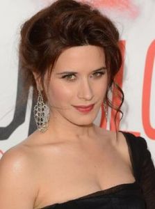 瓦倫蒂娜·凱薇 瓦倫蒂娜·凱薇