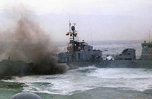 戰前雙方艦艇使用推撞方式對抗，左為朝鮮巡邏艇，右為韓國巡邏艇。