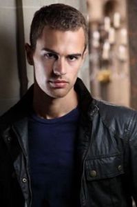 提奧&middot;詹姆斯