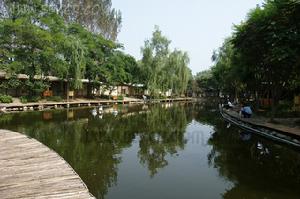 （圖）窪里-鄉居樓-池塘 