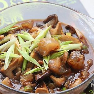 菌菇燴駝筋 菌菇燴駝筋