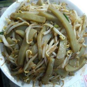 綠豆芽炒灌腸 綠豆芽炒灌腸