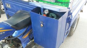 三輪機車油氣兩用圖解