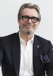 加里·奧德曼 加里·奧德曼